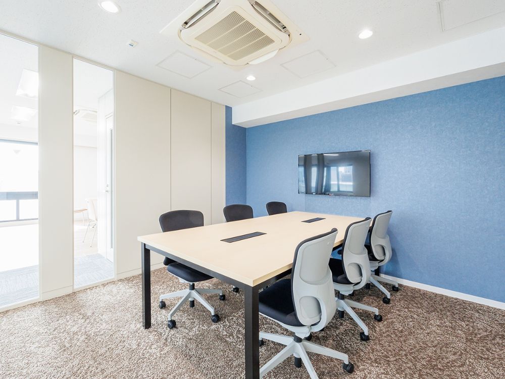 千代田区鍛冶町のセットアップオフィス物件（神田駅徒歩1分、約30坪）