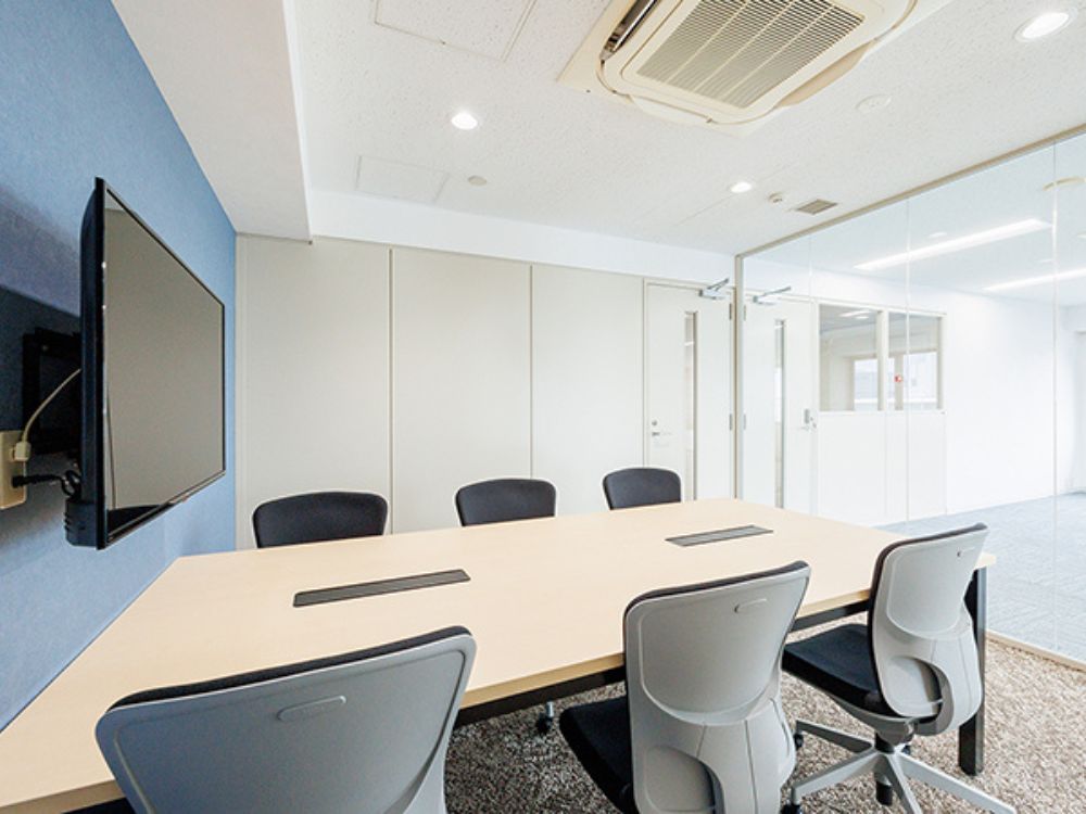 千代田区鍛冶町のセットアップオフィス物件（神田駅徒歩1分、約30坪）