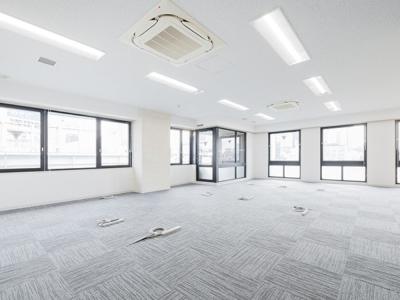 千代田区鍛冶町のセットアップオフィス物件（神田駅徒歩1分、約30坪）