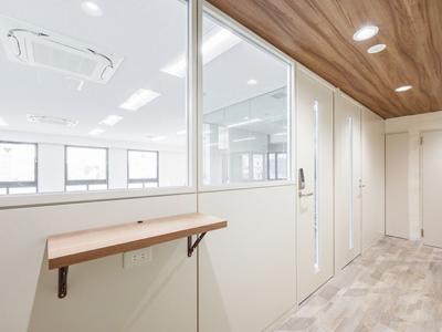 千代田区鍛冶町のセットアップオフィス物件（神田駅徒歩1分、約30坪）