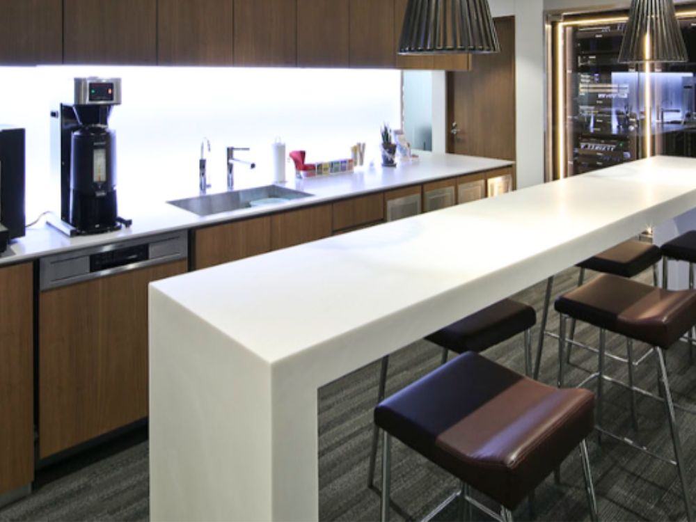 港区六本木のオフィス物件（六本木駅徒歩1分）