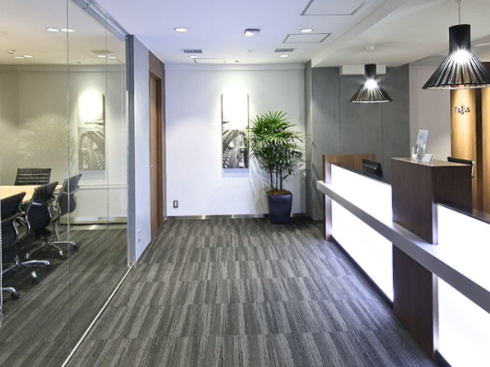 港区六本木のオフィス物件（六本木駅徒歩1分）