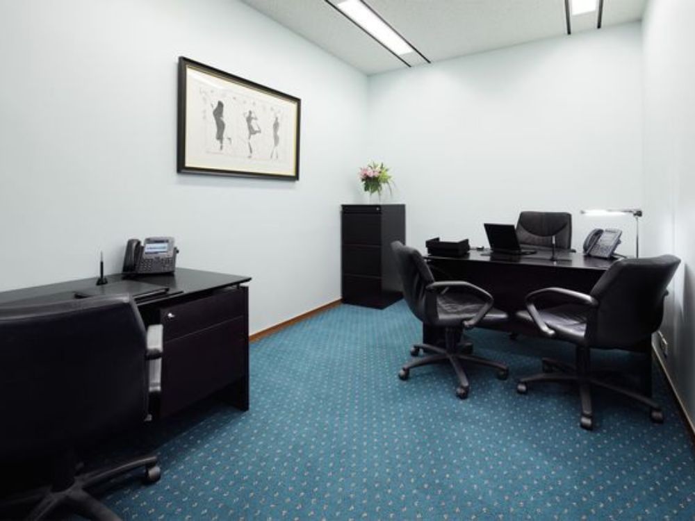 江東区有明の4-6名用オフィス物件（東京ビックサイト駅徒歩1分、10坪未満）