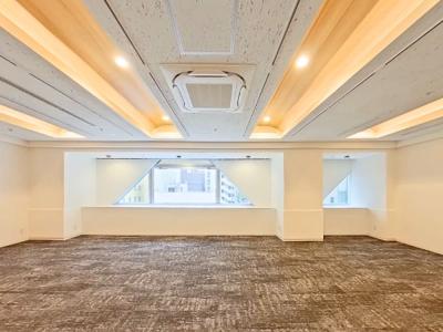 新宿区西新宿のホテル内セットアップオフィス物件（都庁前駅徒歩5分、約25坪）