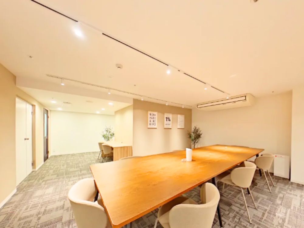 新宿区西新宿のホテル内セットアップオフィス物件（都庁前駅徒歩5分、約25坪）