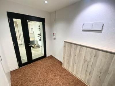 中央区築地のフルセットアップオフィス物件(新富町駅徒歩2分、約25坪)