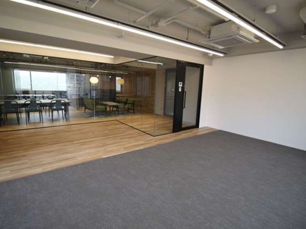 千代田区神田三崎町のリノベーションオフィス物件（水道橋駅徒歩1分、約35坪）