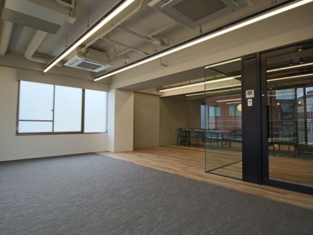 千代田区神田三崎町のリノベーションオフィス物件（水道橋駅徒歩1分、約35坪）