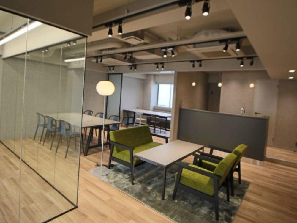 千代田区神田三崎町のリノベーションオフィス物件（水道橋駅徒歩1分、約35坪）