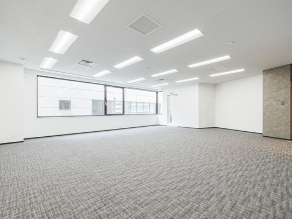 千代田区神田東松下町のセットアップオフィス物件（岩本町駅徒歩3分、約40坪）
