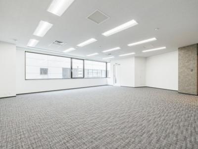 千代田区神田東松下町のセットアップオフィス物件（岩本町駅徒歩3分、約40坪）