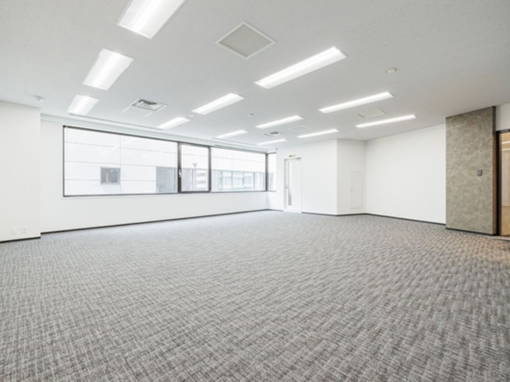 千代田区神田東松下町のセットアップオフィス物件（岩本町駅徒歩3分、約40坪）