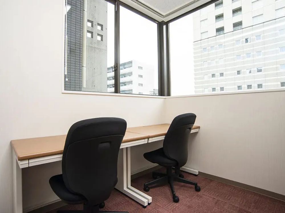 新宿区大久保の2名用オフィス物件（東新宿駅徒歩1分、10坪未満）