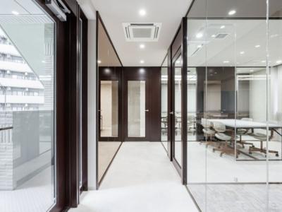 港区芝のセットアップオフィス物件（芝公園駅徒歩2分、約30坪）