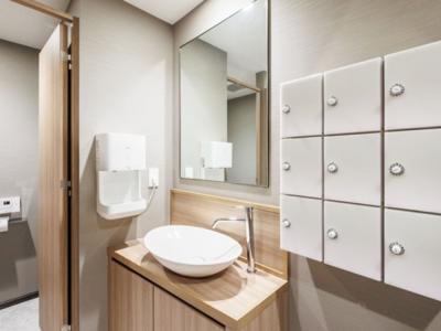 目黒区中目黒のセットアップオフィス物件(中目黒駅徒歩7分、約75坪)