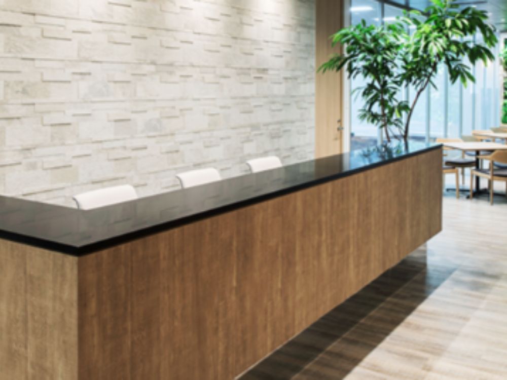 中央区八重洲の1-8名用オフィス物件（日本橋駅徒歩1分、10坪未満）