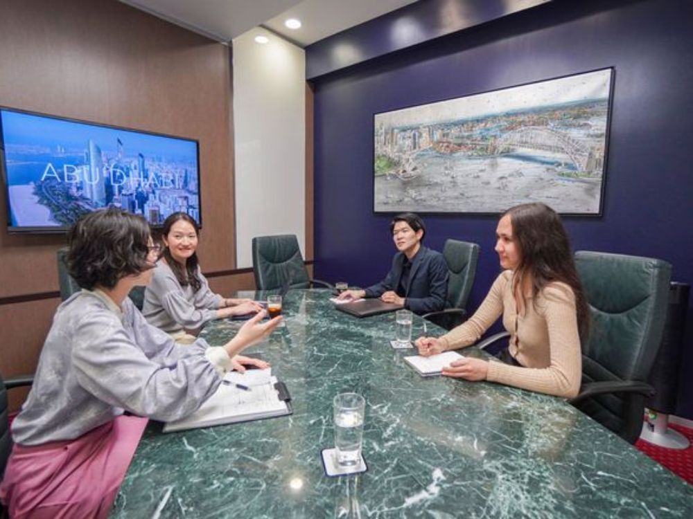 千代田区丸の内の3-6名用オフィス（二重橋前駅徒歩1分、10坪未満）