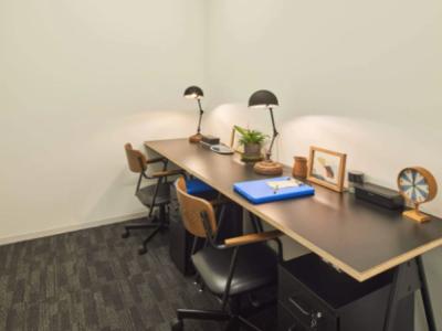 新宿区西新宿のオフィス物件(西新宿駅徒歩1分)