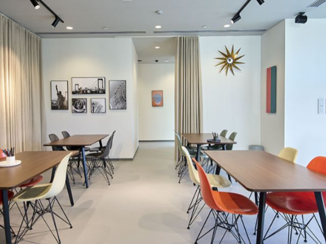 港区六本木のオフィス物件（六本木駅徒歩1分）