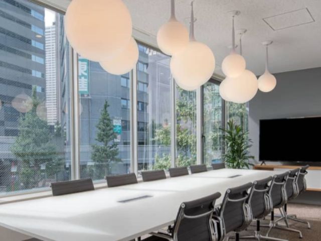 新宿区西新宿のオフィス物件（新宿駅徒歩2分）