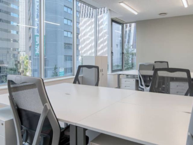 新宿区西新宿のオフィス物件（新宿駅徒歩2分）