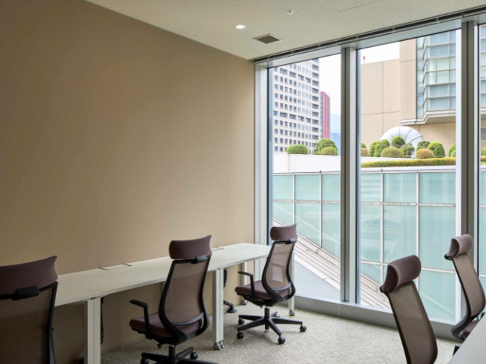 港区芝の3名用オフィス物件（三田駅徒歩1分、10坪未満）