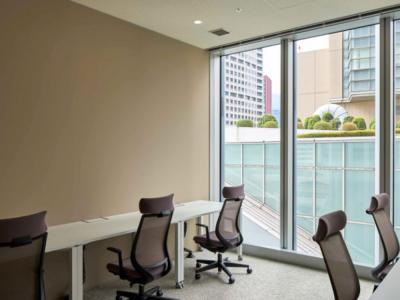 港区芝の3名用オフィス物件(三田駅徒歩1分、10坪未満)