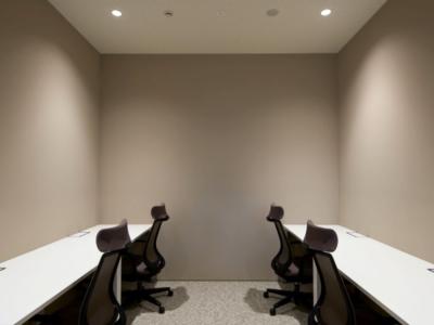 港区芝の3名用オフィス物件（三田駅徒歩1分、10坪未満）