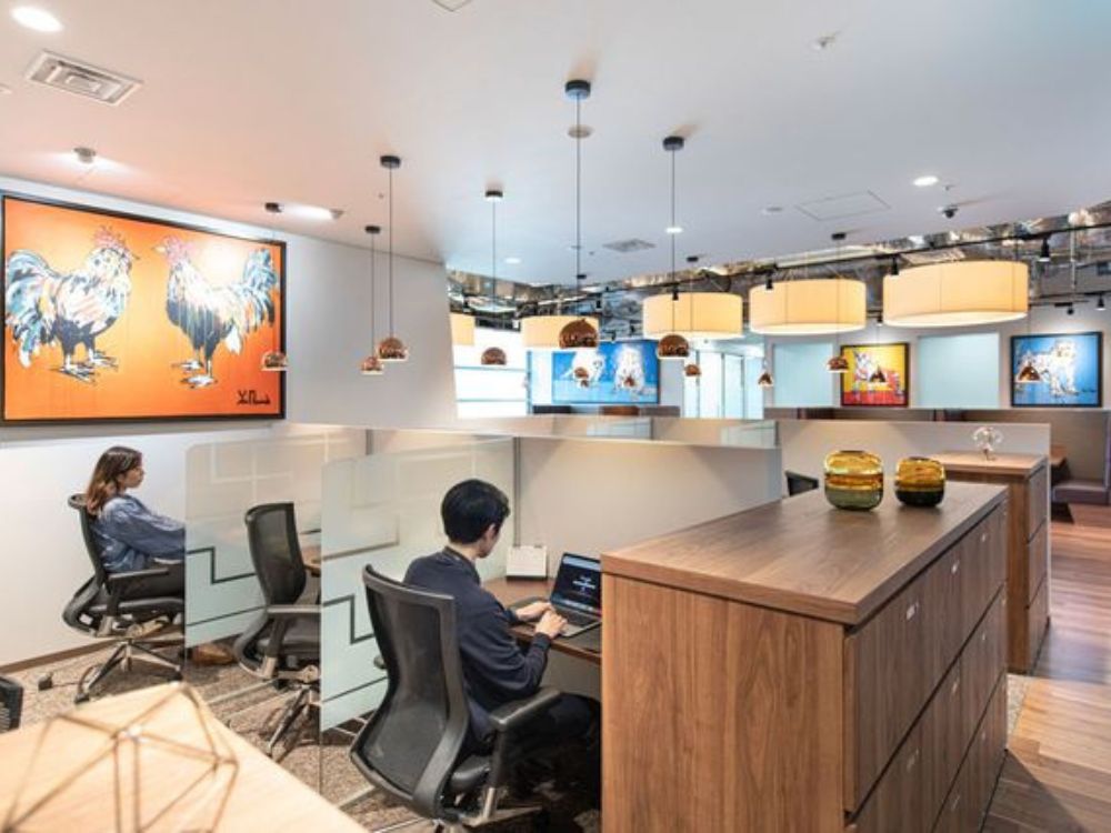 中央区八重洲の1-3名用オフィス物件（東京駅徒歩2分、10坪未満）