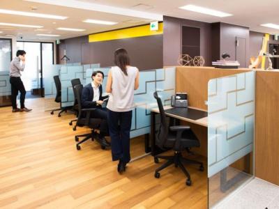 中央区日本橋室町の4-5名用オフィス物件(三越前駅徒歩1分、10坪未満)