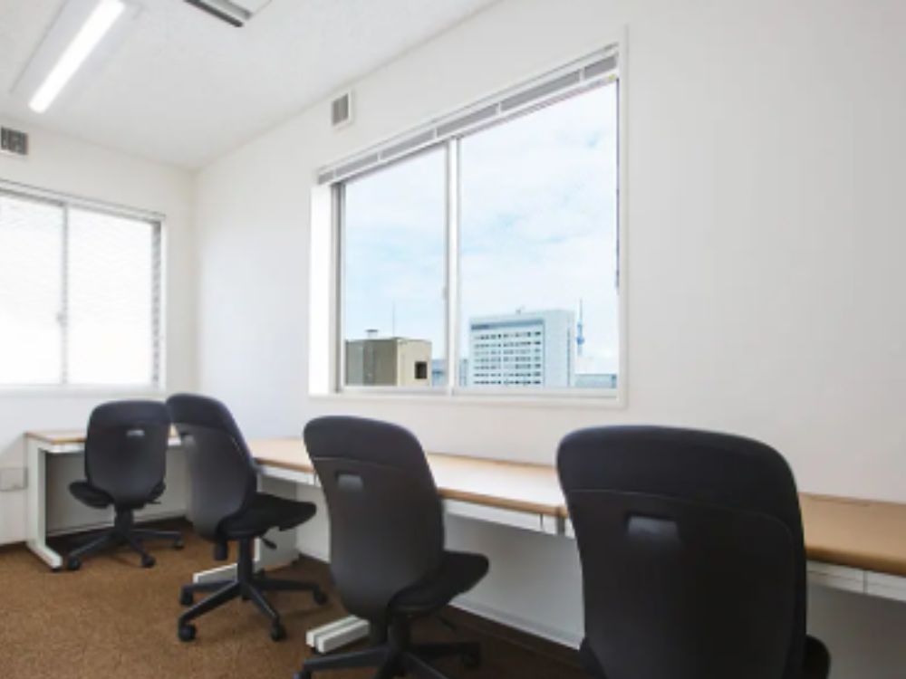千代田区須田町の4名用オフィス物件（秋葉原駅徒歩3分、10坪未満）