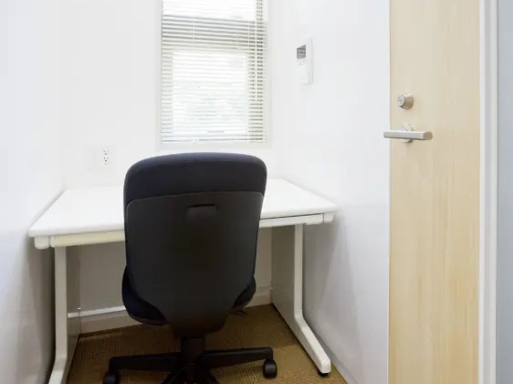 豊島区池袋の1名用オフィス物件（池袋駅徒歩1分、10坪未満）