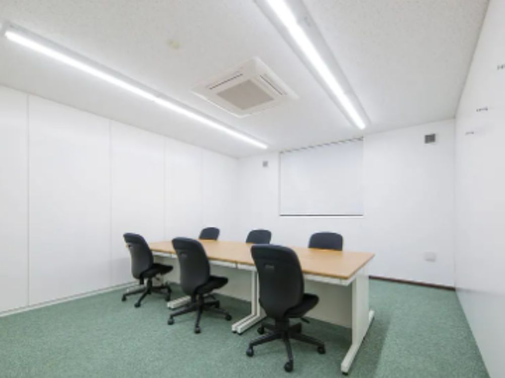 千代田区神田淡路町の11名用オフィス物件（御茶ノ水駅徒歩5分、10坪未満）