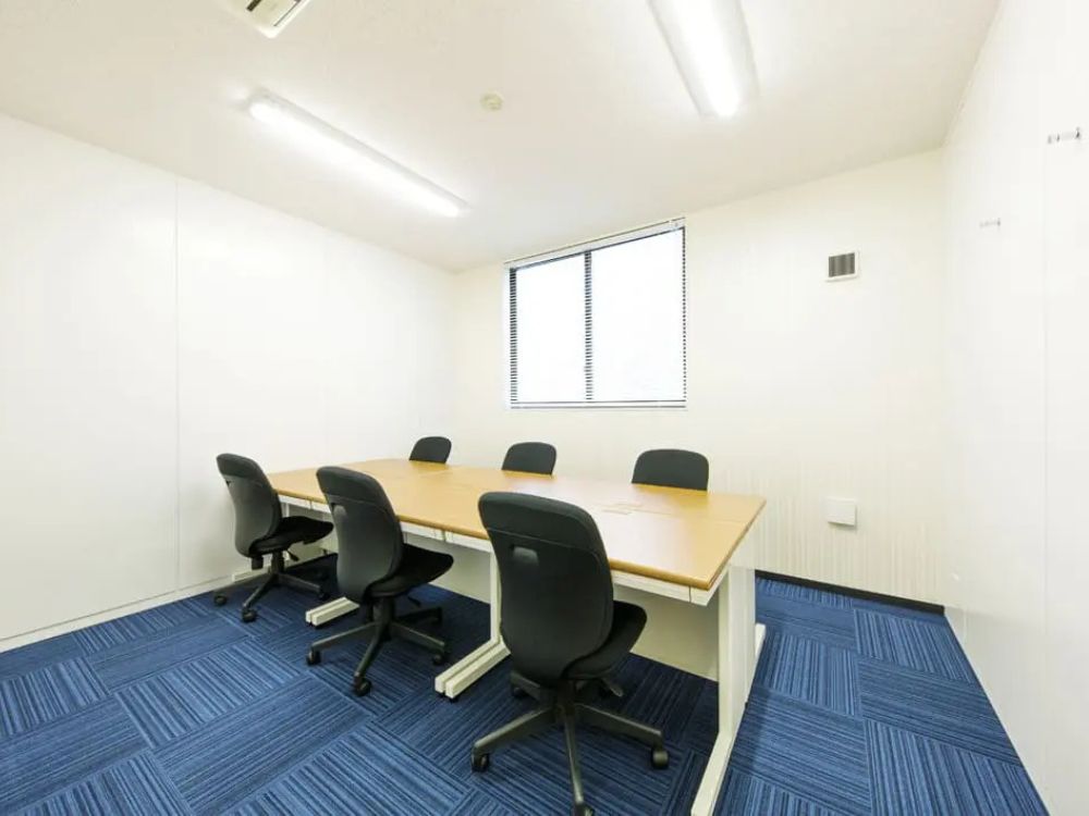 豊島区池袋の6-8名用オフィス物件（池袋駅徒歩1分、10坪未満）