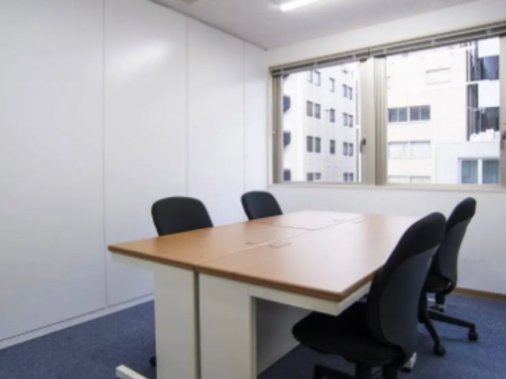 千代田区神田三崎町の5名用オフィス物件（水道橋駅徒歩2分、10坪未満）