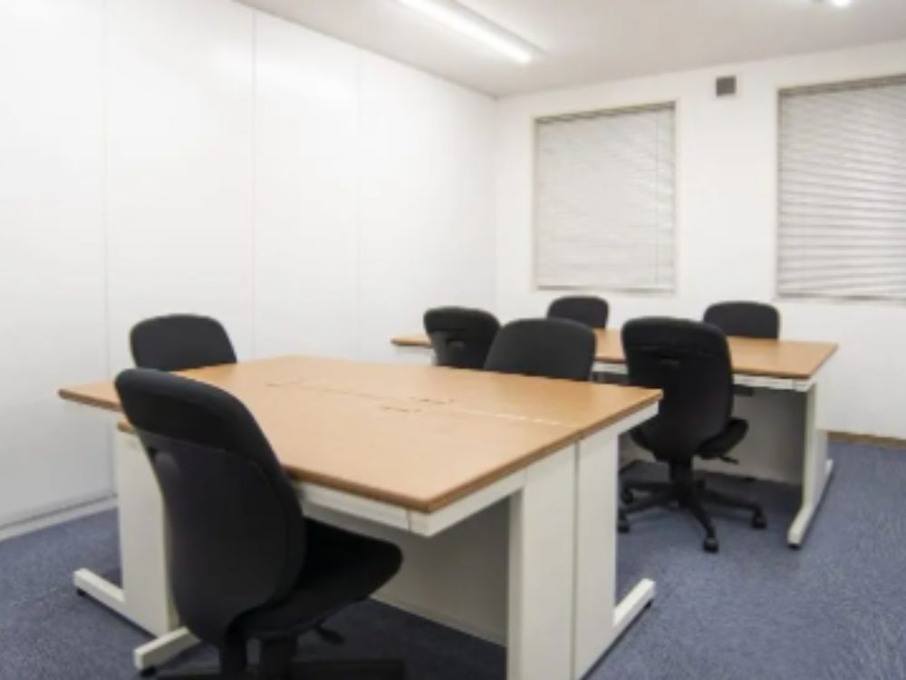 千代田区神田三崎町の12名用オフィス物件（水道橋駅徒歩2分、10坪未満）