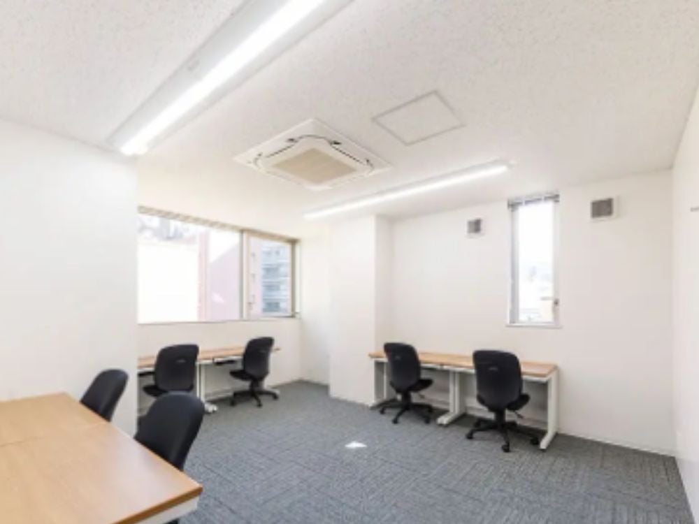 中央区新川の8-10名用オフィス物件（茅場町駅徒歩4分、10坪未満）