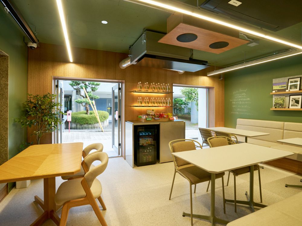 渋谷区代々木の3名用オフィス物件（新宿駅徒歩2分、10坪未満）