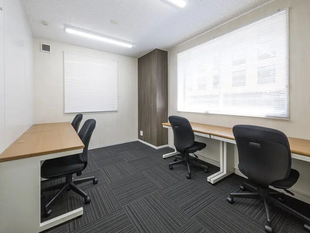 港区赤坂の5名用オフィス物件（赤坂駅徒歩3分、10坪未満）