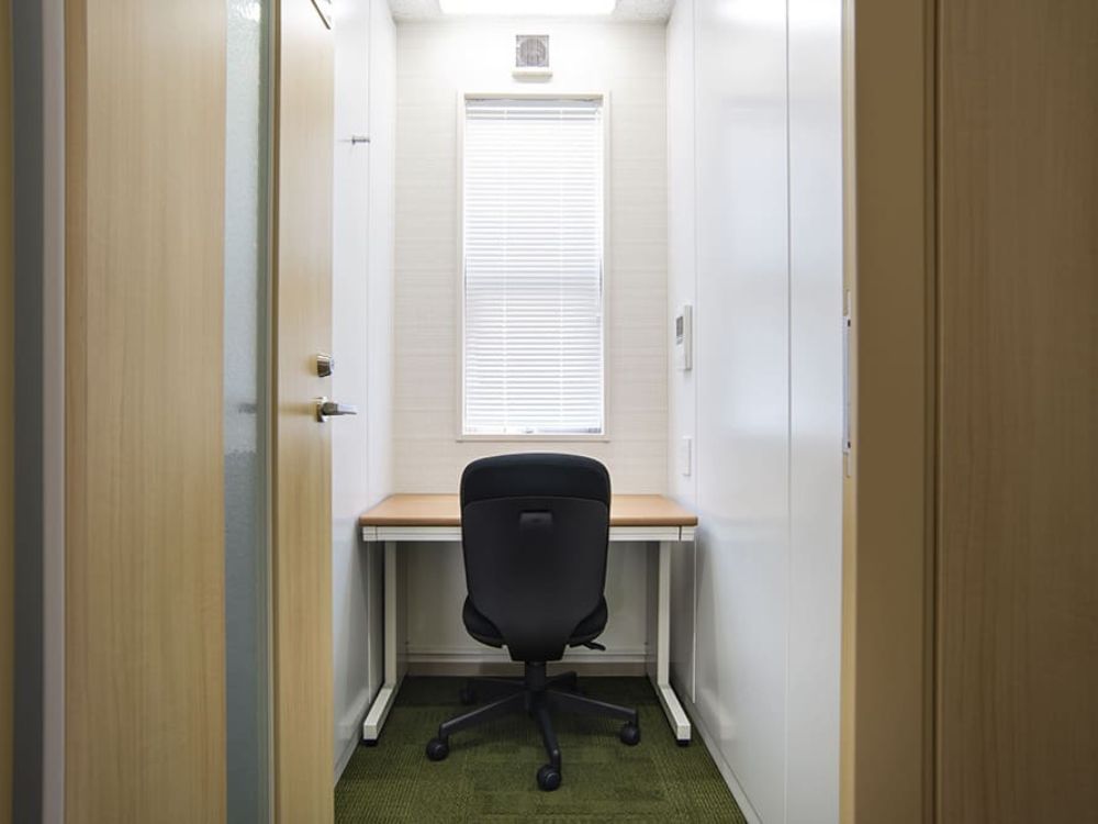 港区赤坂の1名用オフィス物件（溜池山王駅徒歩4分、10坪未満）