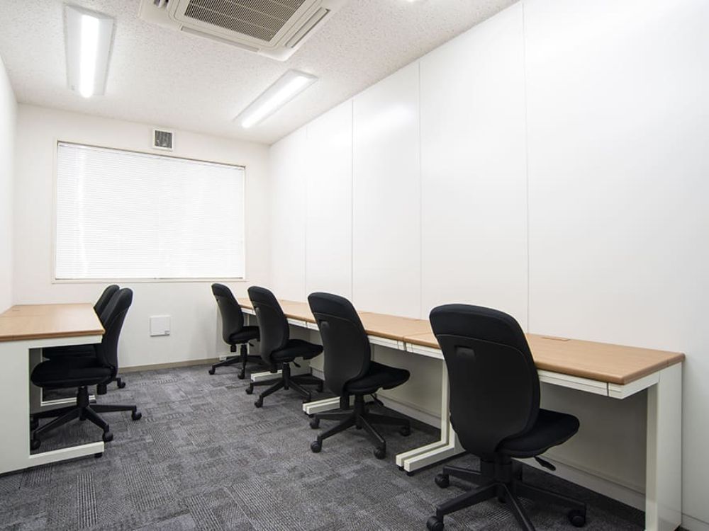 港区赤坂の7名用オフィス物件（溜池山王駅徒歩4分、10坪未満）