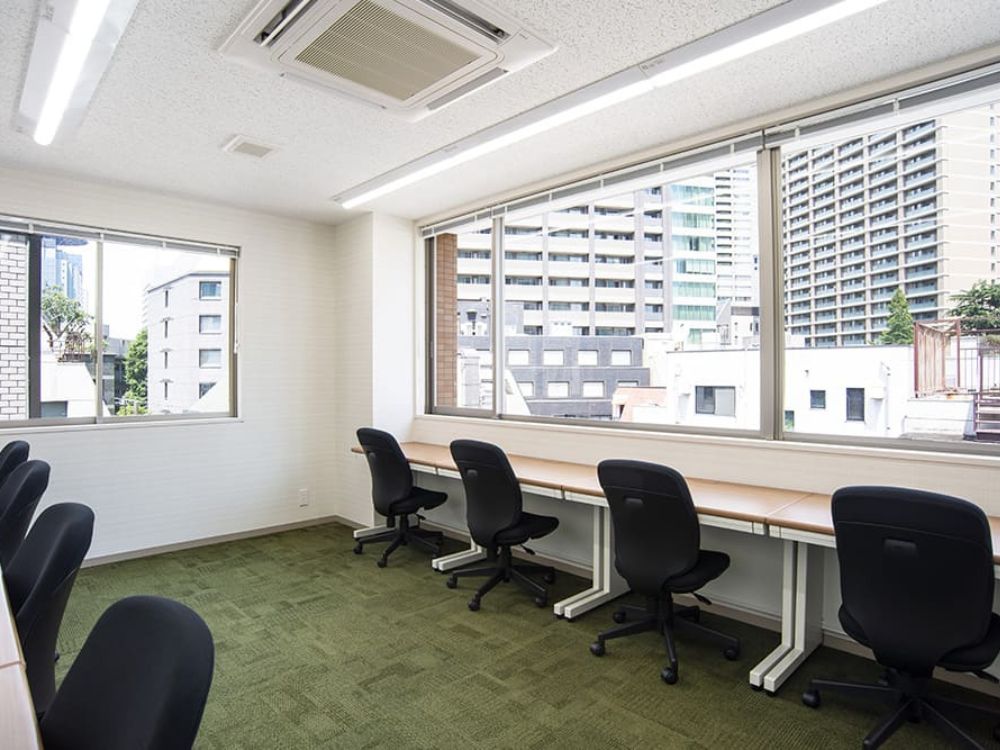 港区赤坂の10-12名用オフィス物件（溜池山王駅徒歩4分、10坪未満）
