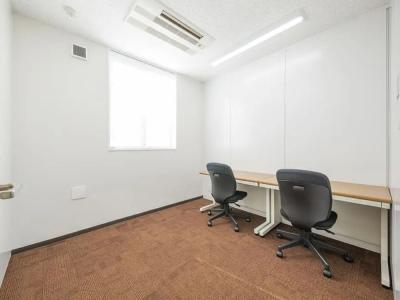 港区新橋の3-4名用オフィス物件(新橋駅徒歩5分、10坪未満)