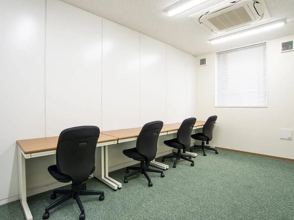 港区芝浦の7名用オフィス物件（田町駅徒歩6分、10坪未満）