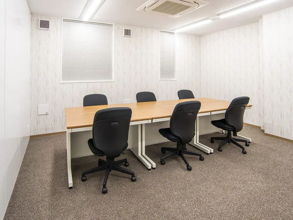 港区芝浦の11名用オフィス物件（田町駅徒歩6分、10坪未満）