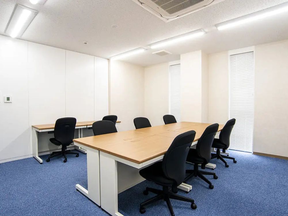 港区芝浦の14名用オフィス物件（田町駅徒歩6分、10坪未満）