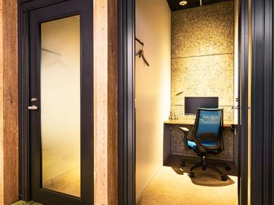 港区赤坂のオフィス物件（六本木駅徒歩1分）