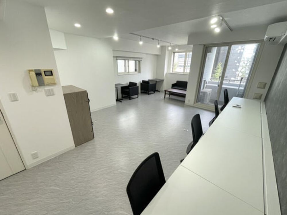 港区西麻布のセットアップオフィス物件（六本木駅徒歩5分、約10坪）